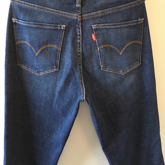 Levi’s Bootcut Jeans - Picture 1 of 4